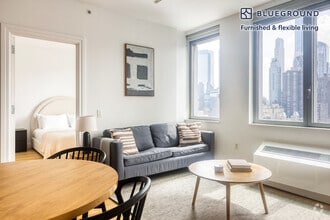 Building Photo - 550 W 54th St