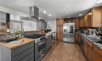 Building Photo - 1803 Ridgeview Dr