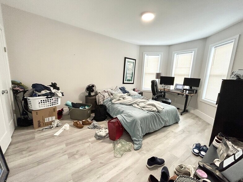 Building Photo - 5 Saint Margaret St