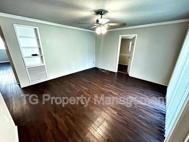 Building Photo - 8214 Herlong Rd