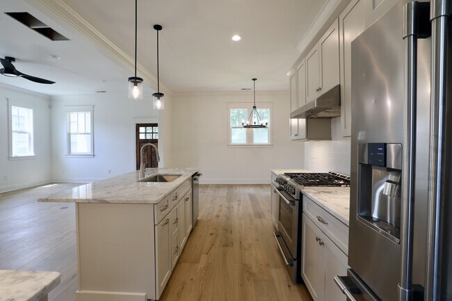 Building Photo - 406 Shakespeare Ln
