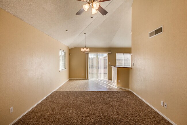 Building Photo - 3445 Tierra Ruby Dr