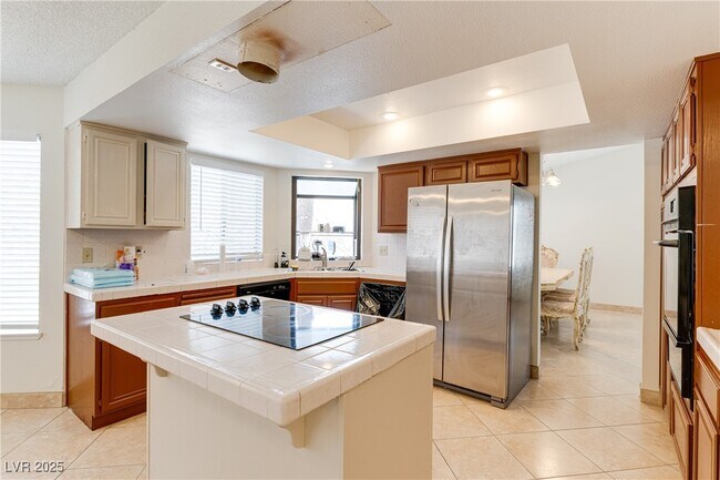 Building Photo - 1517 Kirby Dr