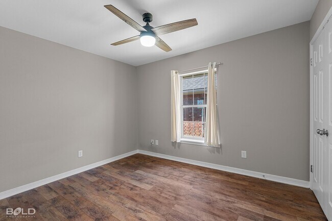 Building Photo - 6007 Cardinal Ln