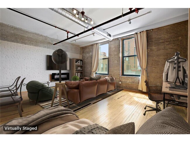 Building Photo - 523 Jackson St