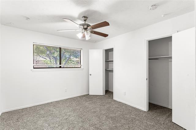 Building Photo - 2421 Maple Leaf Dr