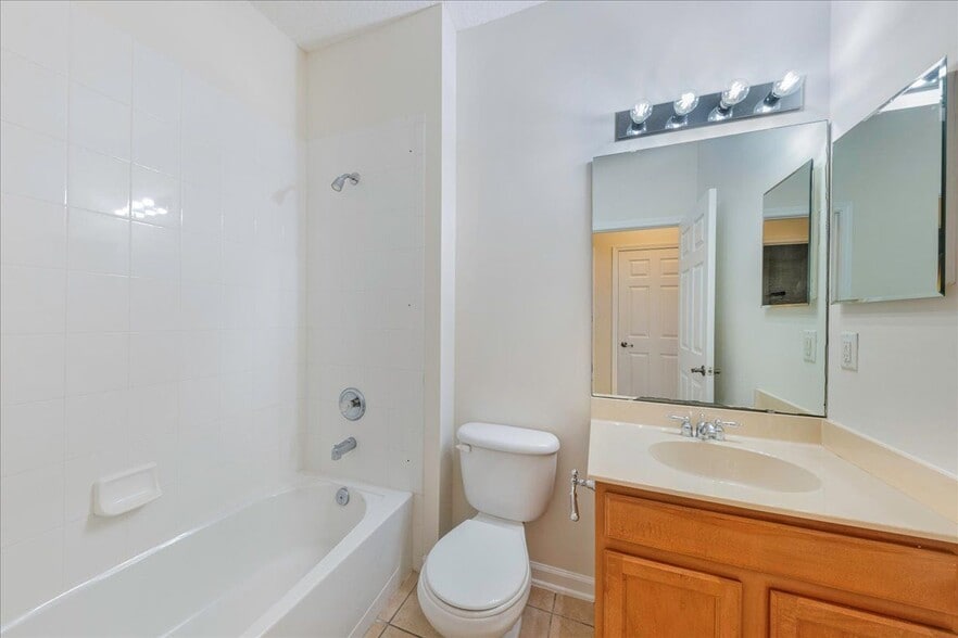 Building Photo - 4569 Comanche Trail Blvd