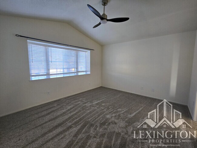 Building Photo - Beautifully Updated, 4BD/3BA, Home in Rocklin – Excellent Location!