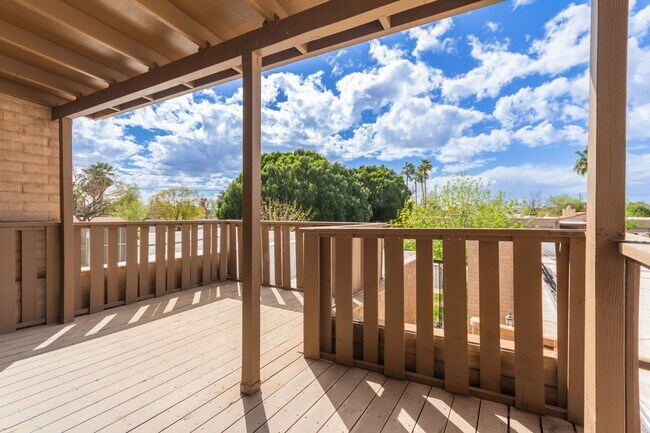 Building Photo - Charming 3-Bedroom Mid-Century Gem in the ...