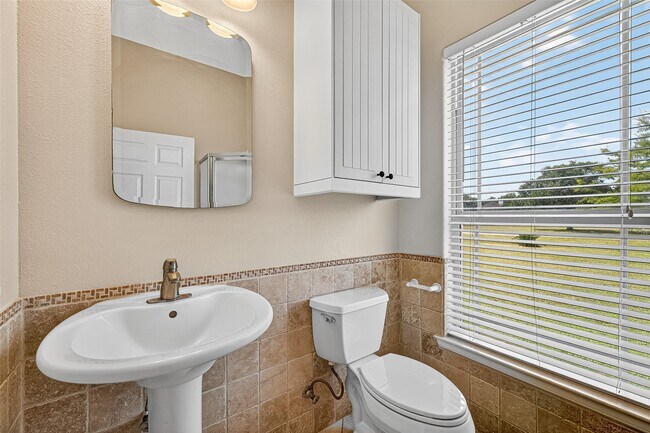 Building Photo - 13819 Lakeview Meadow Dr