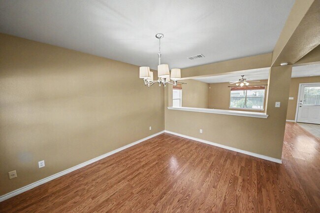 Building Photo - Spacious Cibolo Home Near Steele High School - Realtor Commission: $500