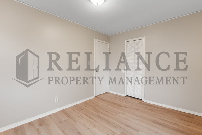 Building Photo - 235 Trout Ave