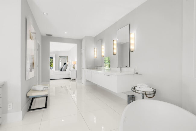 Building Photo - 3521 Glenwood Ct