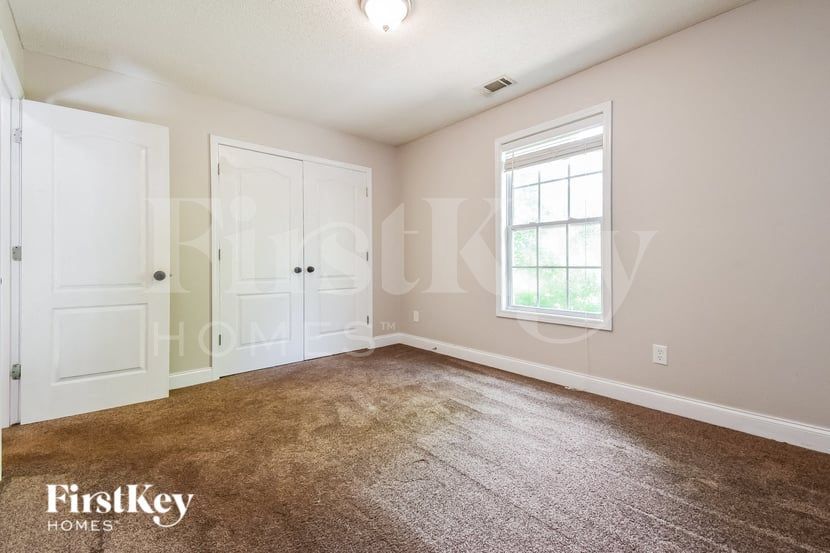 Building Photo - 161 Garrison Ct