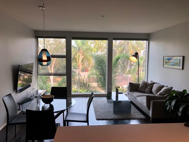 Building Photo - 3100 6th Ave