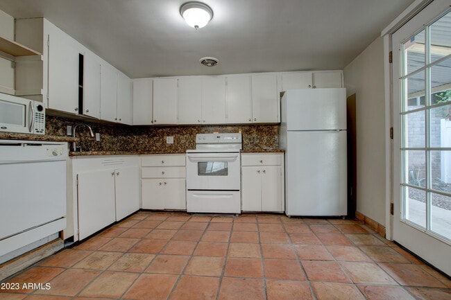 Building Photo - 4491 N 21st St