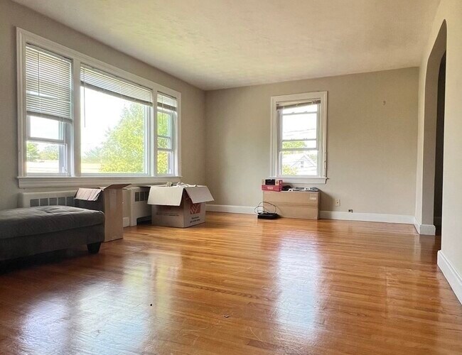 Building Photo - 4 Mangano Ct
