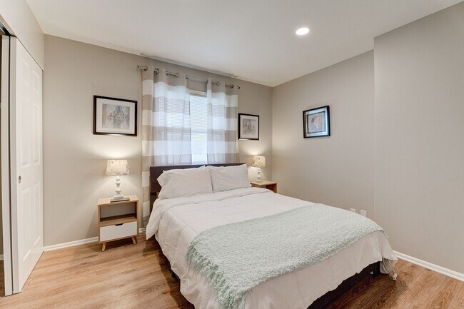 Building Photo - 2421 Saratoga Rd