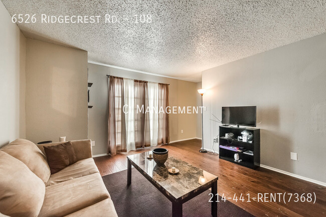 Building Photo - Prime location apartment!!