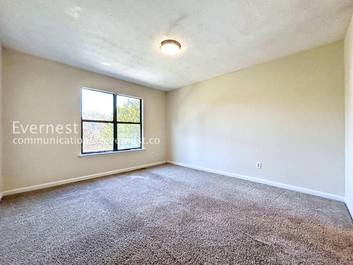 Building Photo - 1174 Ridgecrest Ln SE