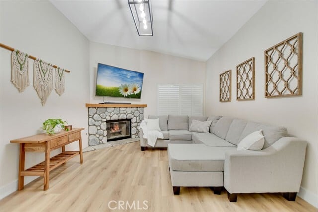 Building Photo - 3501 N Tamarind Ave