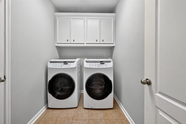 Building Photo - 26847 Trinity Trail