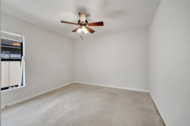 Building Photo - 330 Pheasant Dr