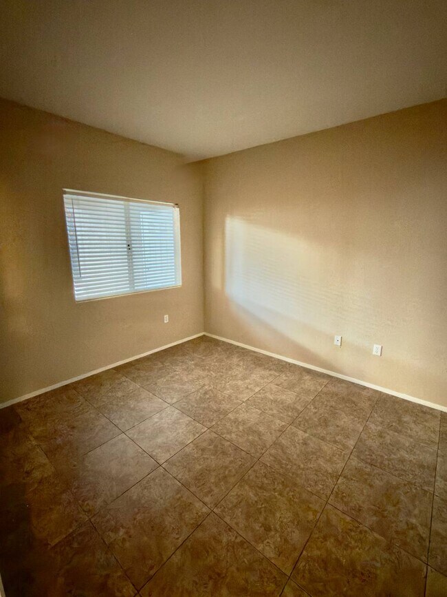 Building Photo - 2152 Jasper Bluff St