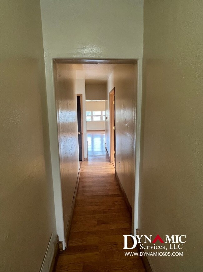 Building Photo - 641 S Dakota Ave