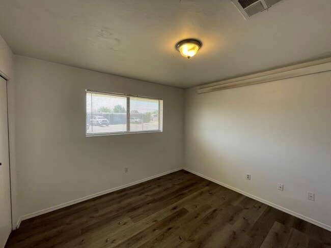 Building Photo - 3050 N Date Creek Dr