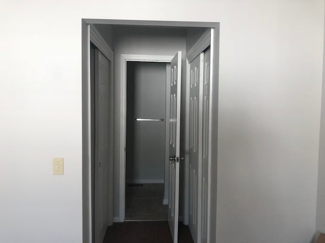 Building Photo - 3 Bedroom 2.5 bath w/1 car garage - Countr...