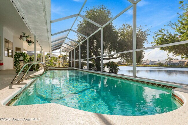 Building Photo - 662 Rossmoor Cir