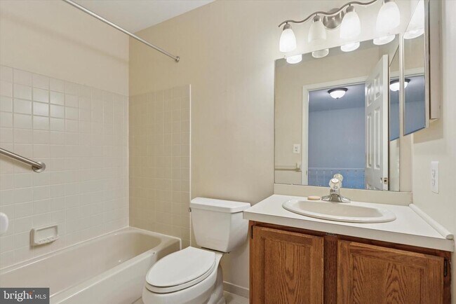Building Photo - 235 Copper Beech Dr