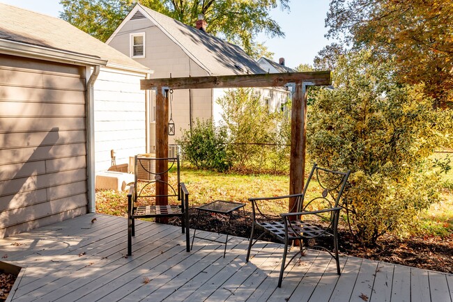 Building Photo - 2815 Irisdale Ave