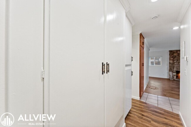 Building Photo - 7572 Amazon Dr