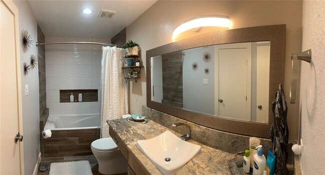 Building Photo - 28831 S Diamondhead