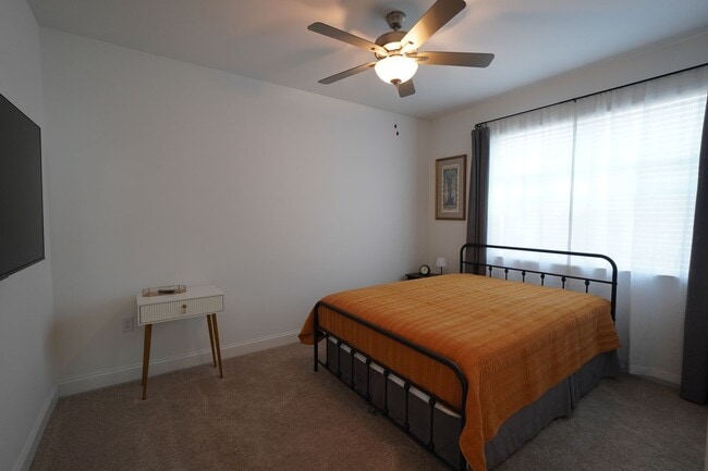 Building Photo - MOVE IN DATE MUST BE SCHEDULED 14 DAYS FROM PAYING SECURITY DEPOSIT.