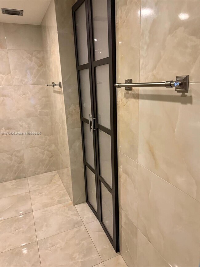 Building Photo - 1500 S Ocean Dr