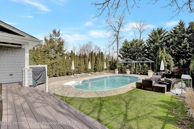 Building Photo - 1049 Norwood Ave