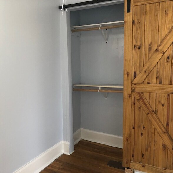 Great Closet Space - 2901 W 38th St