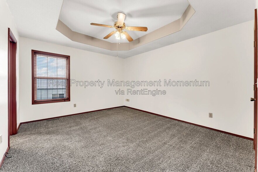 Building Photo - 813 Daniel Ln