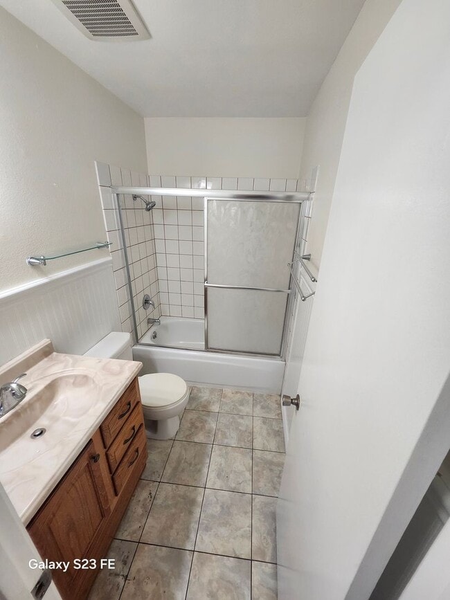 Building Photo - Single-Story home in Chino ready for you to move right in!