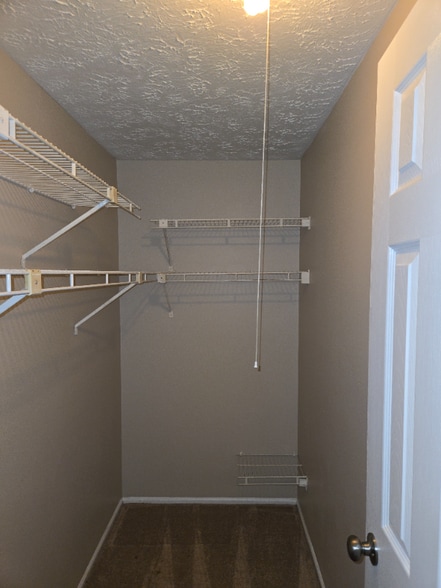 Building Photo - 4818 Kingfisher Ct