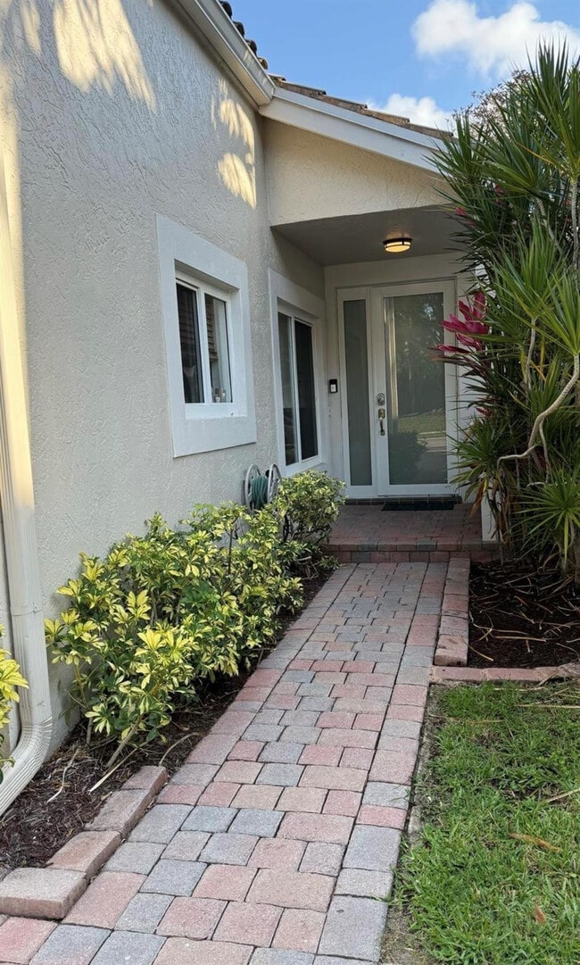 Building Photo - 6165 NW 77th Pl
