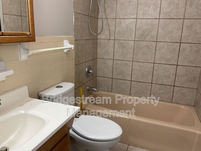 Building Photo - 4953 Leeper St
