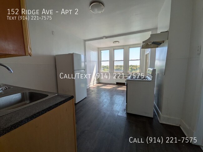 Building Photo - 152 Ridge Ave