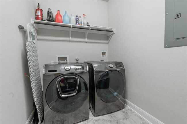 Building Photo - 16800 Broomweed Cove