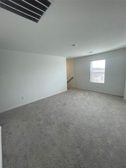 Building Photo - 112 Stran St