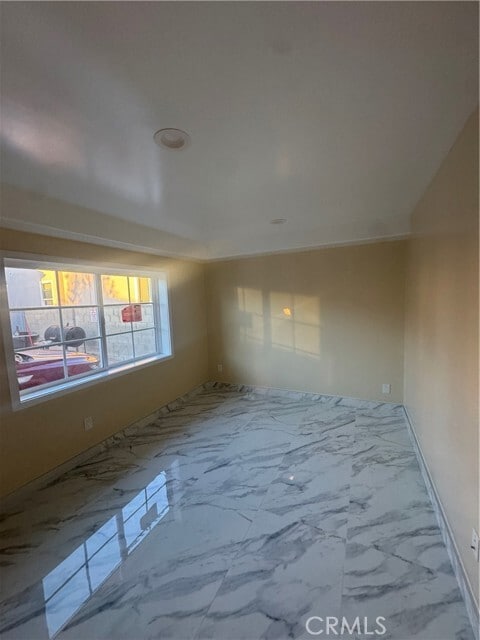 Building Photo - 3528 W 109th St