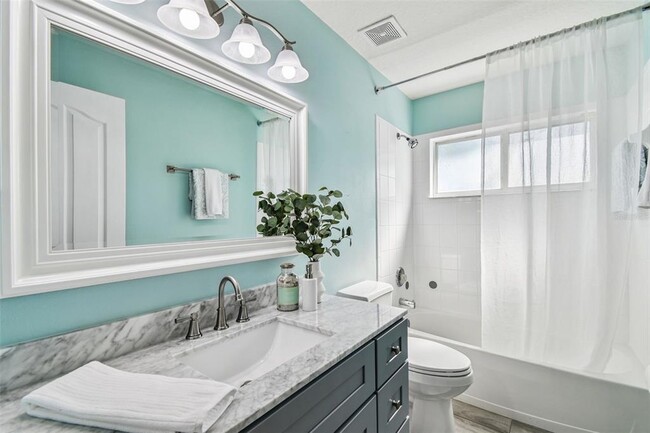 Building Photo - 13401 Fawn Springs Dr